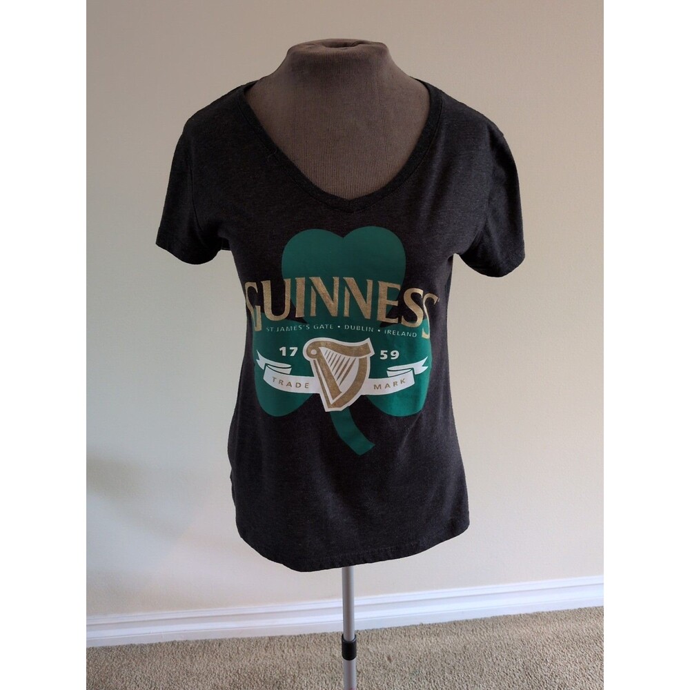 Guinness Ladies Shamrock T-shirt St Jame's Gate Dublin Ireland1q